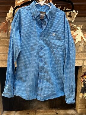 Ariat Blue Dot-Print Button Down Shirt EUC